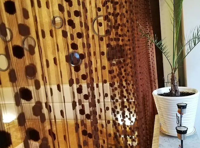 شقة توميس كونستانتا