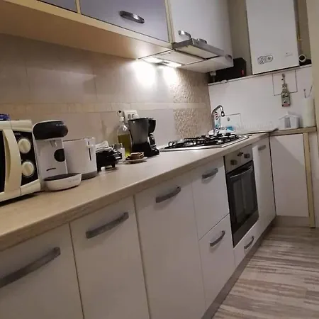 Tomis Apartament *